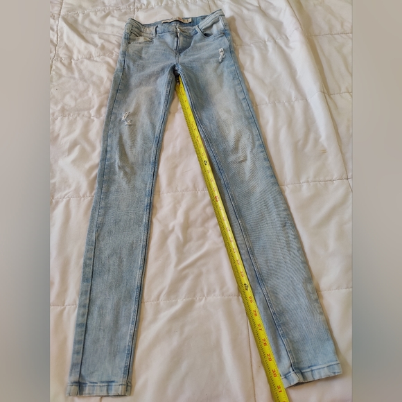 Zara Premium Wash Skinny Jeans (Light Stonewashed Denim) 💙 👖 (Size 2) - Picture 13 of 16